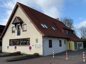 Das Bild zeigt das Gebäude des Kinder-und Jugendzentrum Langens