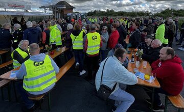 Festakt beim Schöpfwerk in Köhlen
