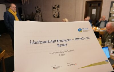 Blick auf die Power-Point-Präsentation bei der Kick-off-Veranstaltung