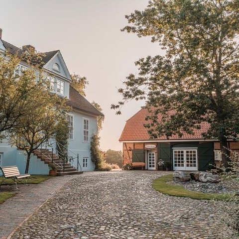 Amtshaus und Amtsscheune - Arkadius Rojek