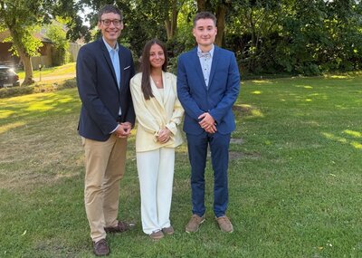 Stadtrat Niklas Grebe mit Bahar Tanyayla und Nico Erdmann