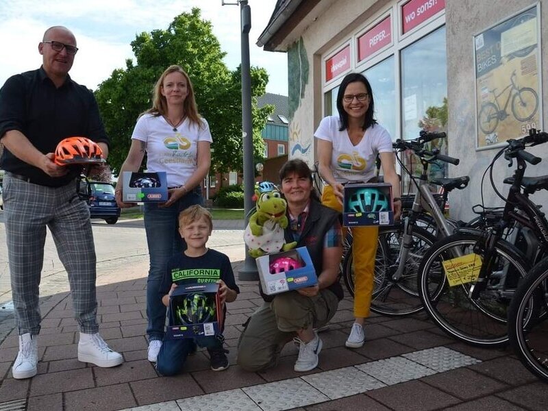 Fahrradhelmaktion Pieper und Platek